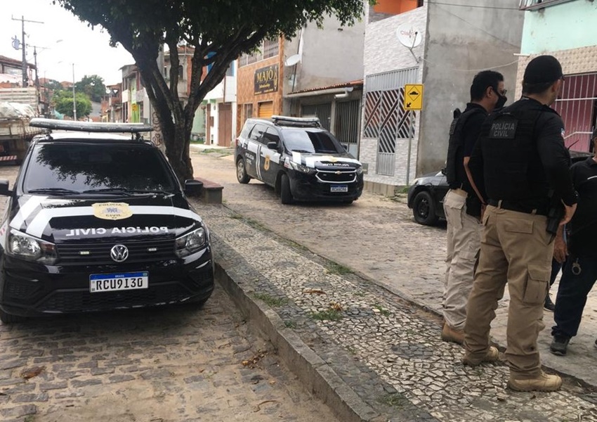 Homem é preso suspeito de matar namorada com golpes de marreta na cidade de Tremedal, Bahia