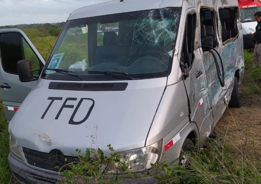 BR-116: Acidente deixa três mortos e cinco feridos no interior; vítimas seguiam para Salvador em busca de atendimento médico