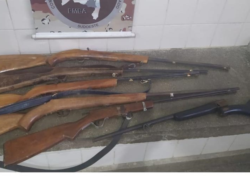 Cipe Sudoeste apreende armas de caçadores na zona rural de Aracatu