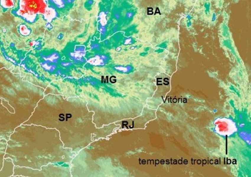 Tempestade tropical enfraquece nesta quarta e se afasta cada vez mais