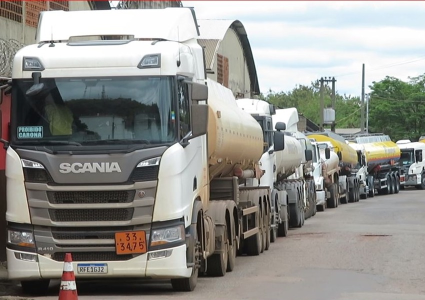 Ofensiva dos caminhoneiros sobre governo, por diesel, volta ganhar força