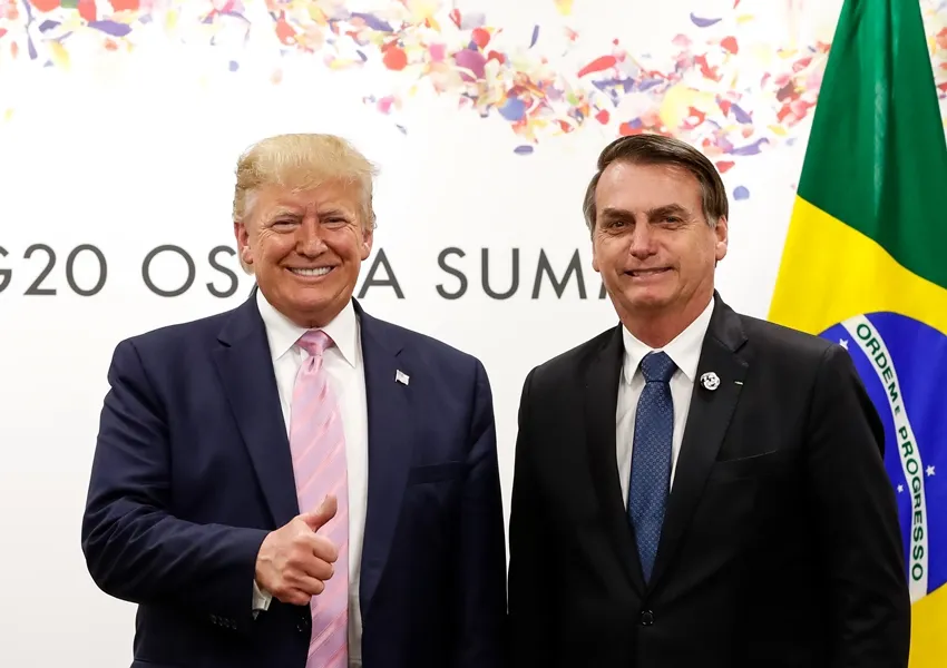 STF exige comprovação de convite para posse de Trump antes de liberar passaporte de Bolsonaro