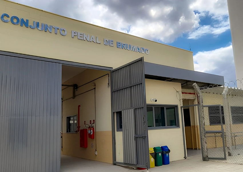 Polícia Militar impede introdução de maconha e celulares em presídio de Brumado