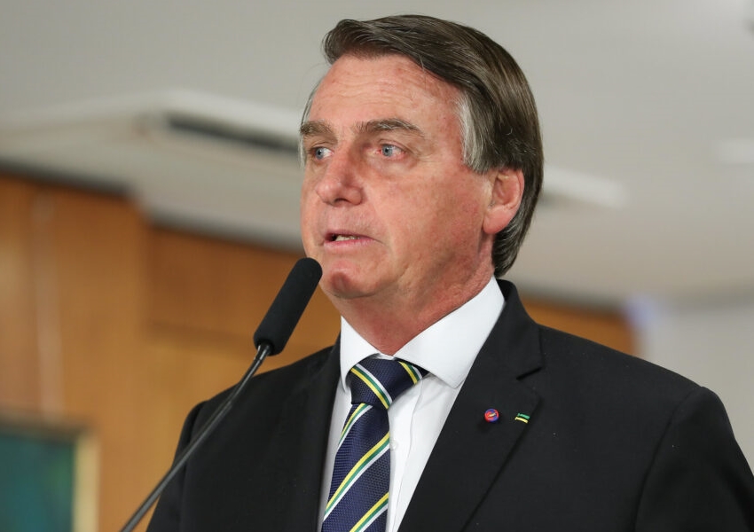 Bolsonaro diz que fez depósito de R$ 913 mil para pagar multas da pandemia