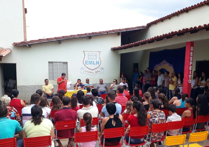 Prefeito de Livramento Ricardinho Ribeiro participa de reunião da Escola de Lagoa Nova