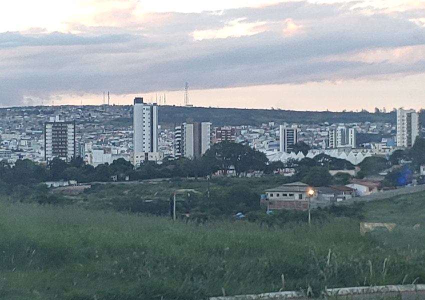 Mulher é encontrada morta dentro de casa em Conquista; corpo estava amarrado