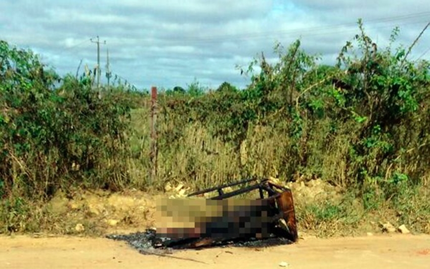 Corpo carbonizado é encontrado as margens do Anel Rodoviário em Vitória da Conquista