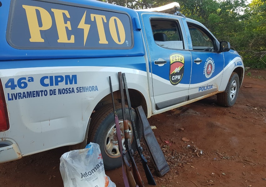 PM detém indivíduos por porte ilegal de armas e posse de explosivo na zona rural de Livramento