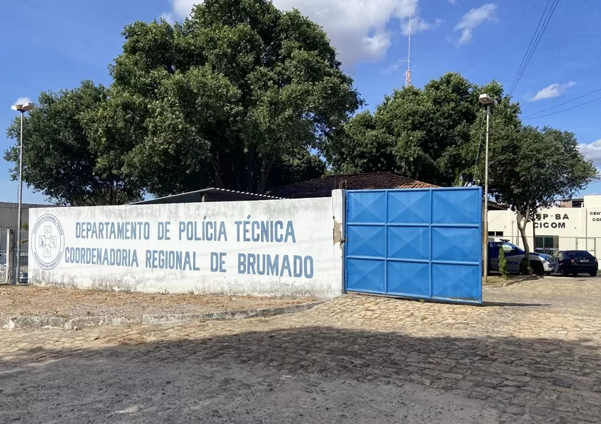 Polícia interrompe velório em Brumado para investigar suspeita de morte por violência doméstica