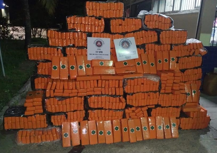 Itabuna: Mais de 1,2 tonelada de maconha interceptada em carreta