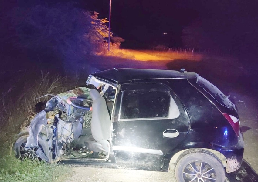 Juazeiro: Motorista desvia de jegue, invade a contramão e bate em caminhão e carro em rodovia