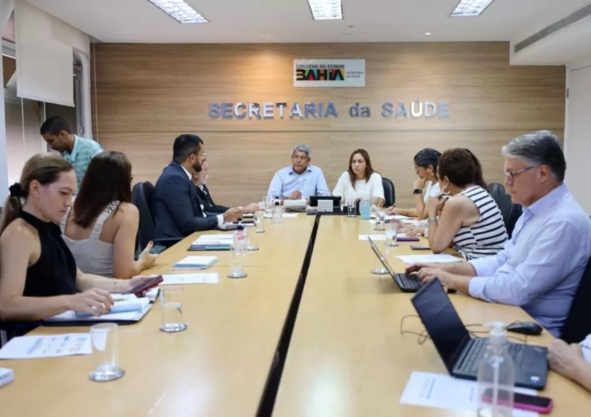 Governador da Bahia lidera reunião emergencial para combater a dengue