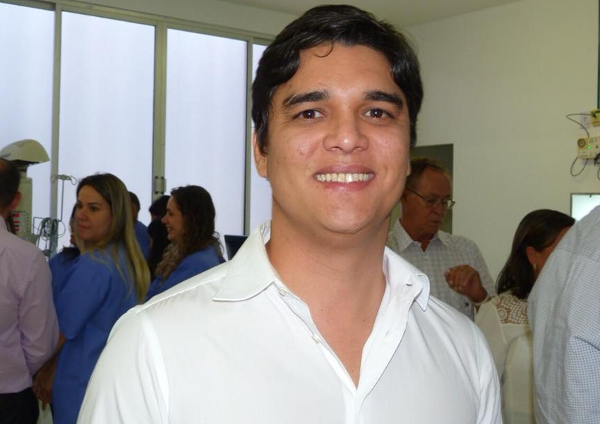 Deputado Vitor Bonfim comemora mais uma obra para Brumado