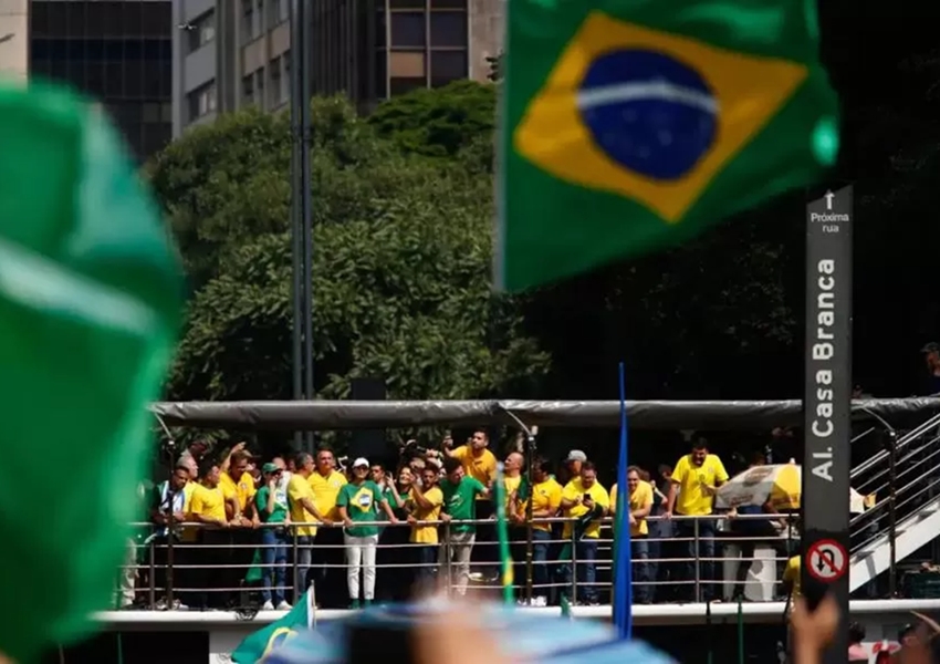 Ato reúne apoiadores de Bolsonaro em São Paulo