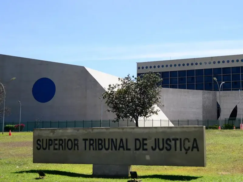 STJ autoriza aborto legal para adolescente de 13 anos após negativa de juízas