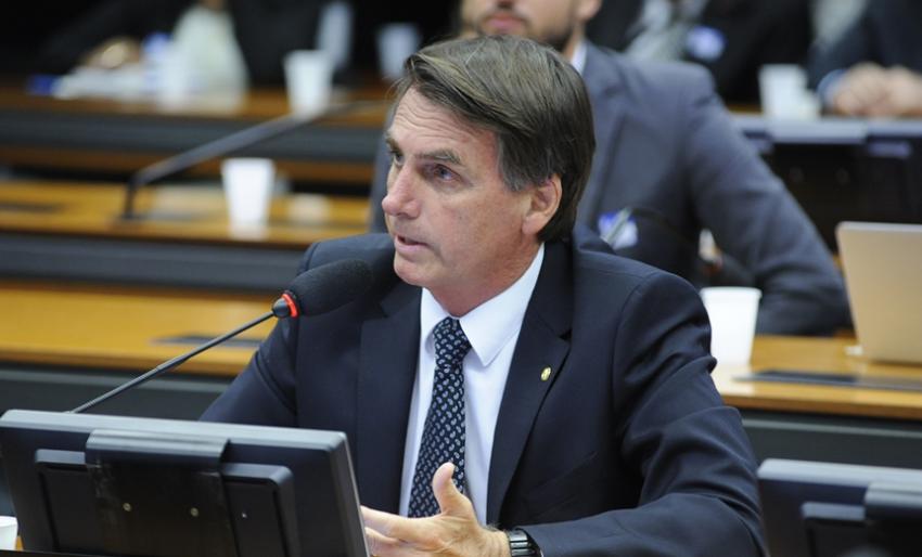 Jair Bolsonaro é denunciado pela PGR por racismo