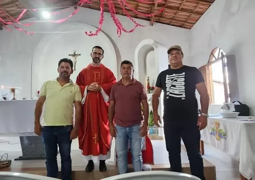 Barra da Estiva: Deputado Marquinho Viana participa da tradicional festa em Camulengo