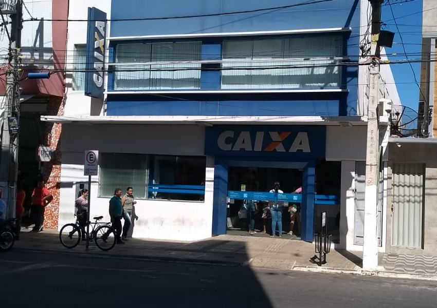 Caixa Econômica em Livramento convoca a população para retirada de cartões do Bolsa Família