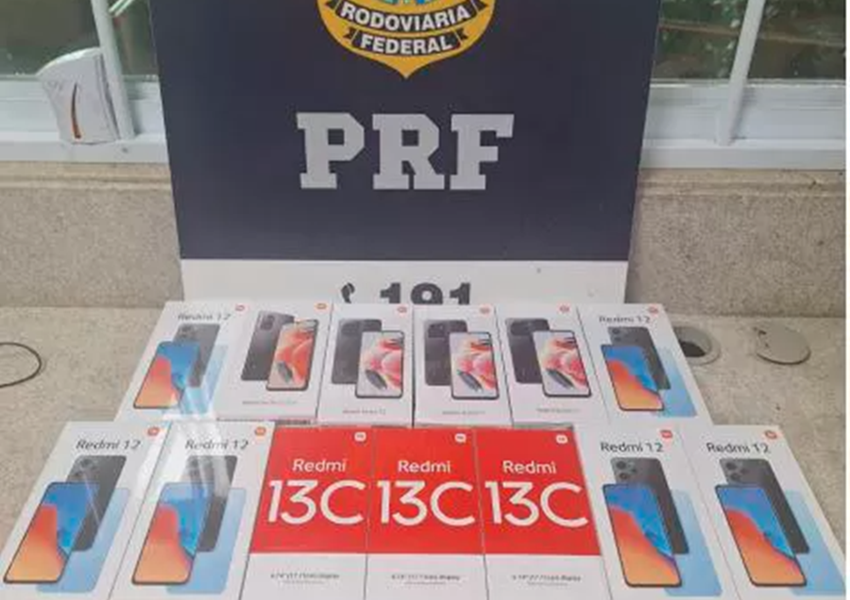 PRF apreende 15 Smartphones importados irregularmente na BR-116 em Vitória da Conquista