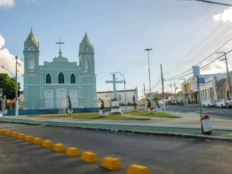 Crianças fogem de casa para conhecer praia na Bahia