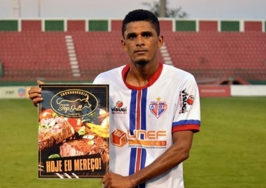 Jogador do Bahia de Feira Morre Durante Treino