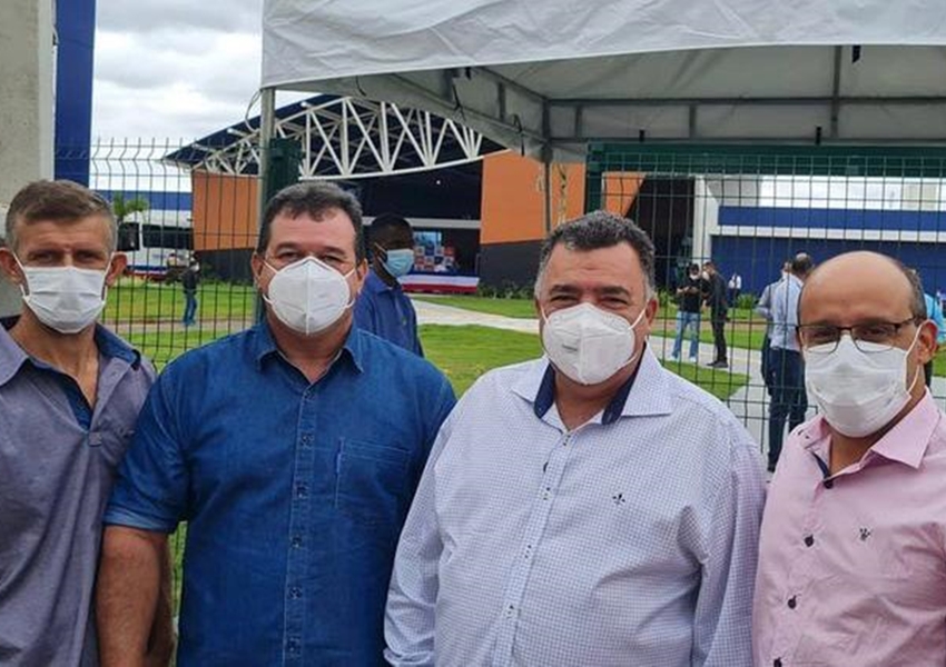 Prefeito de Livramento e Presidente da Câmara participam de inauguração da Policlínica em Brumado