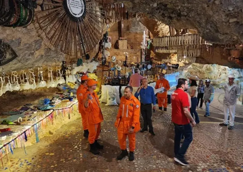 Bombeiros realizam encontro para tratar sobre a gruta de Bom Jesus da Lapa