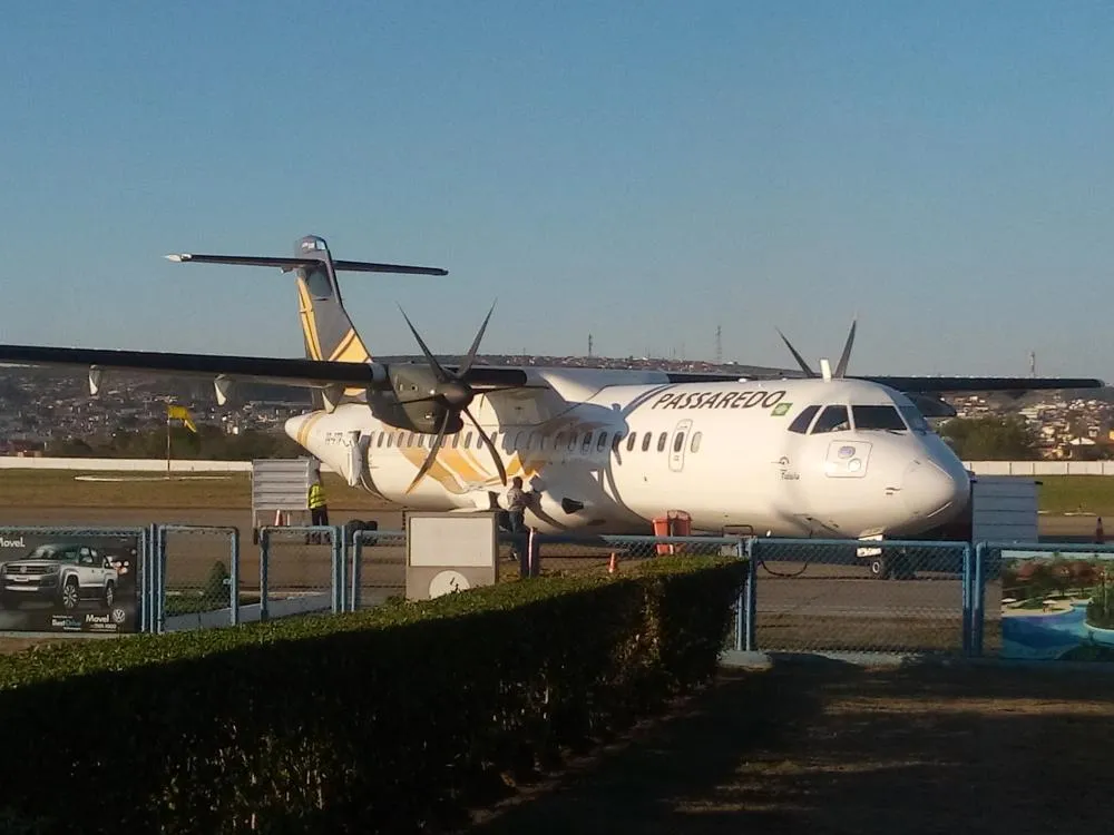 Avião da Voepass desvia rota devido a problema técnico em Uberlândia