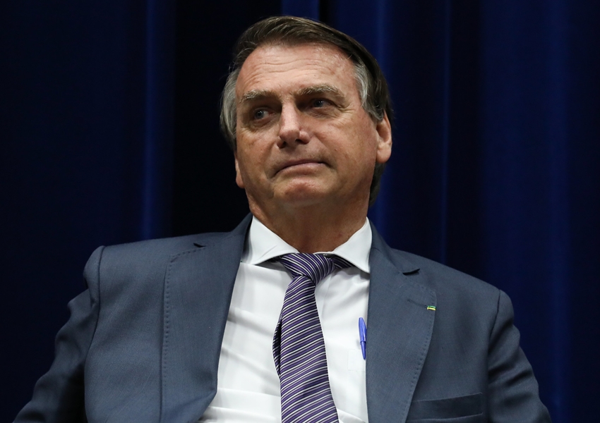 AGU nega omissão de Bolsonaro e pede fim de processo contra alta dos combustíveis