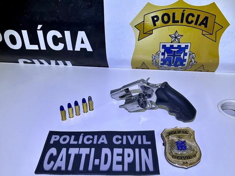 Homem é preso por lesão corporal, ameaça e posse ilegal de arma de fogo em Eunápolis