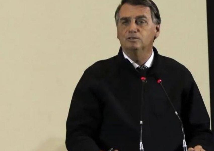 Bolsonaro quer retirar passagem gratuita no dia da eleição