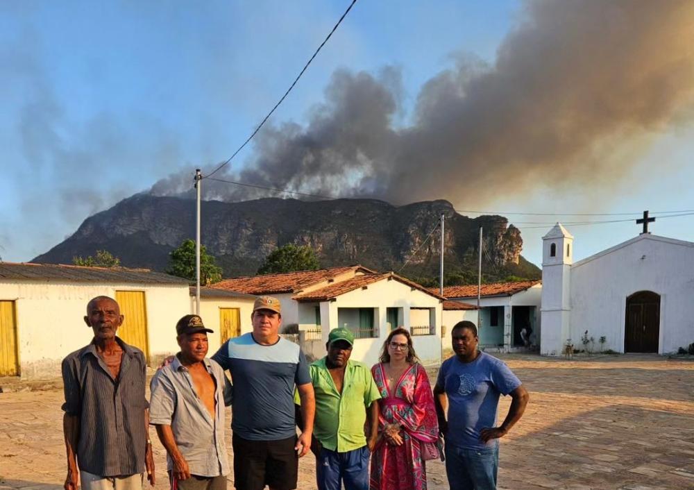 Urgência em Barra da Estiva: Autoridades agem frente a Incêndio na Serra do Camulengo