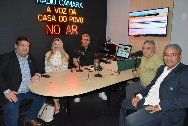 Presidente da Câmara de Livramento faz visita técnica à Rádio Câmara de Vitória da Conquista