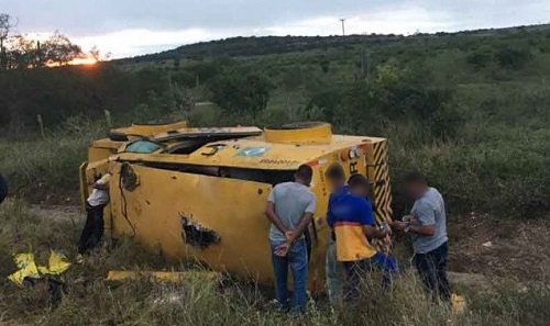 Bandidos explodem carro-forte e roubam malotes de dinheiro na Chapada Diamantina