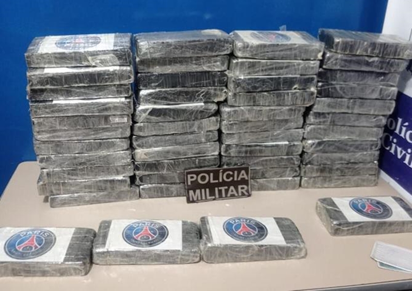 Ibotirama: Cocaína avaliada em 1,4 milhão é encontrada em carro abandonado