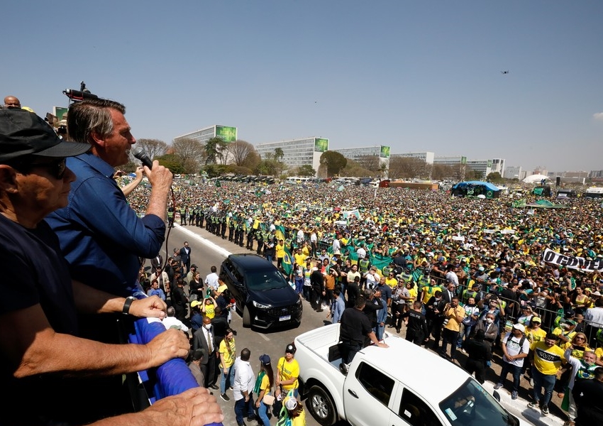 Bolsonaro utiliza ações militares para reforçar ato eleitoral no 7 de Setembro