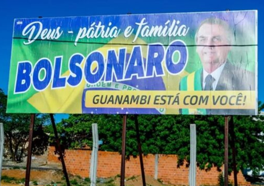 Justiça manda retirar outdoors de Bolsonaro em Guanambi