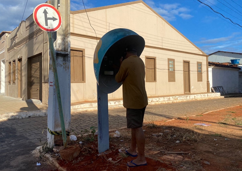 Orelhões estão de volta em Livramento e geram surpresa na população