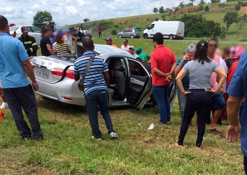 Motorista de 90 anos morre e esposa fica ferida em acidente na BR-101