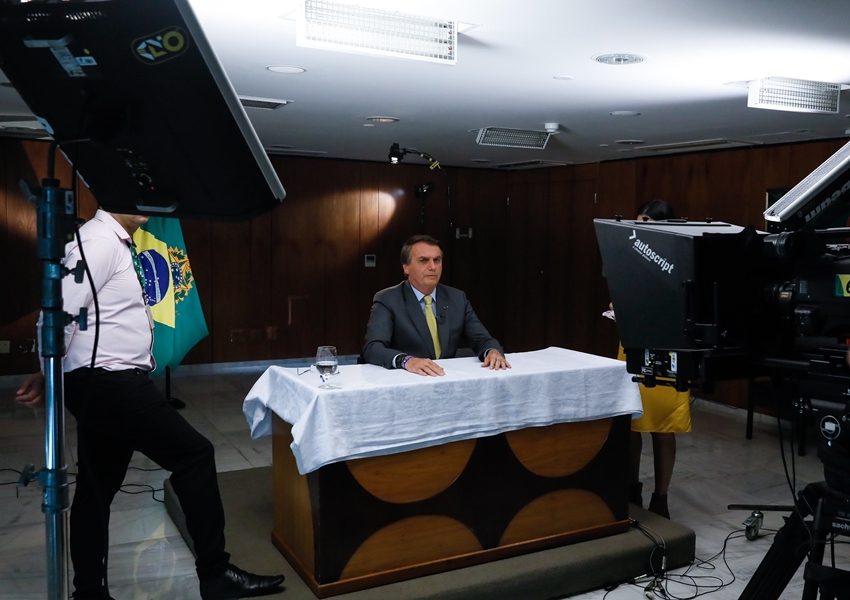 Bolsonaro diz que Brasil será autossuficiente na produção de vacinas