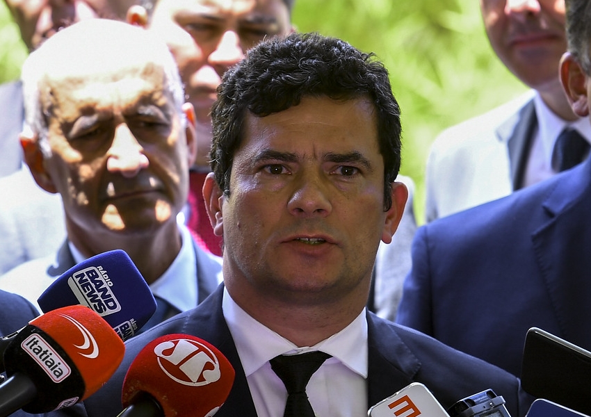 Justiça Eleitoral ordena busca e apreensão na casa de Sergio Moro no Paraná