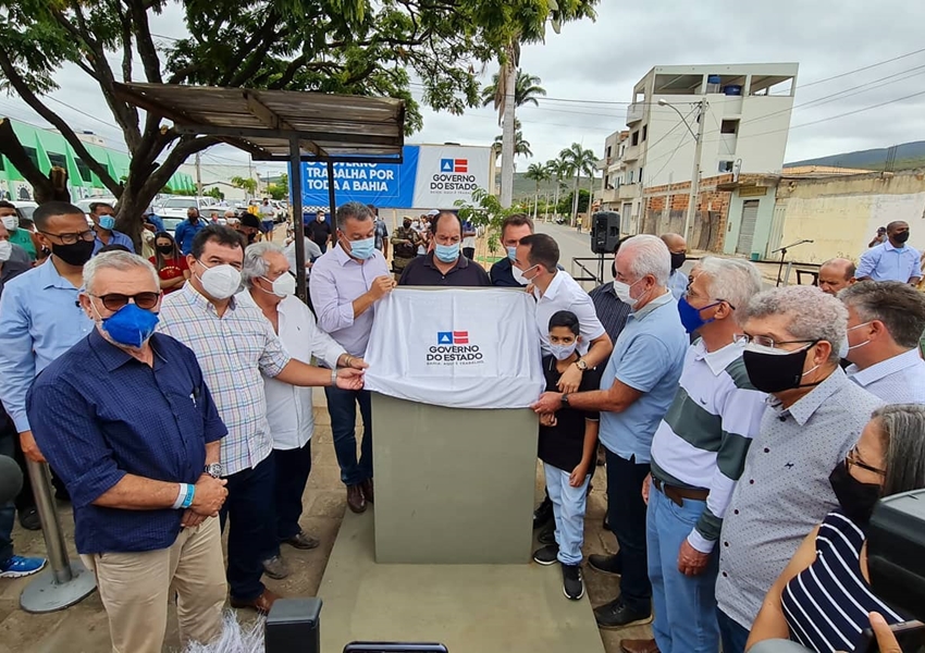 Deputado Marquinho Viana com o governador Rui Costa na inauguração de obras e da rodovia BA-142, trecho Tanhaçu/Ituaçu