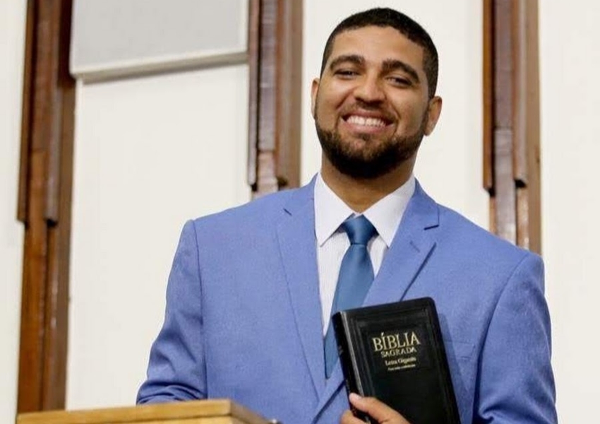 Morre deputado estadual João Isidório; parlamentar de 29 anos se afogou na praia de Loreto, na BA