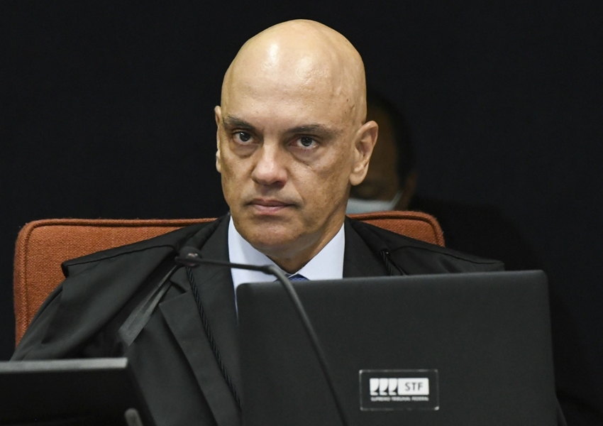 Moraes manda bolsonaristas apagarem postagens que ligam Lula e o PT ao PCC