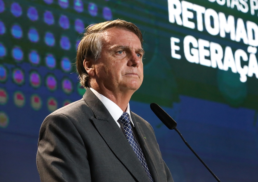 Bolsonaro critica restrição da Anvisa contra Ômicron: ‘Querem fechar de novo, porra?'