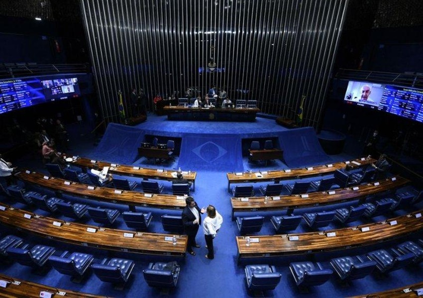 Texto que viabiliza piso da enfermagem pode ser votado semana que vem