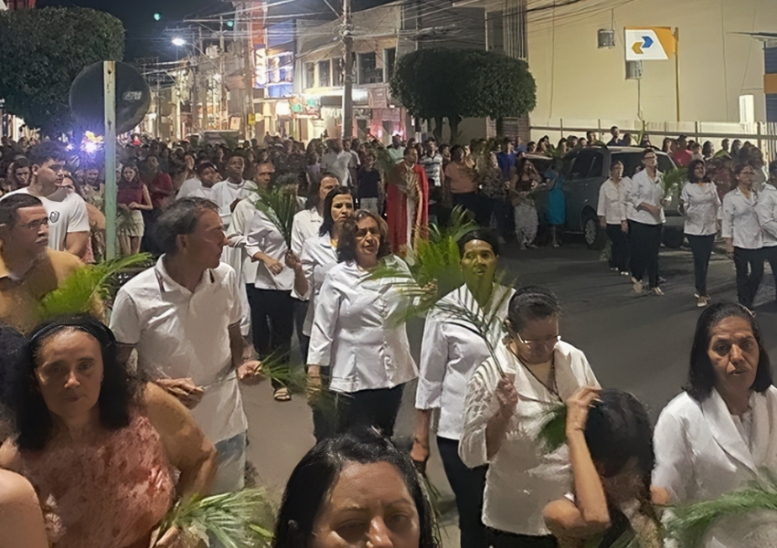 Procissão e missa solene marcam domingo de ramos em Livramento de Nossa Senhora