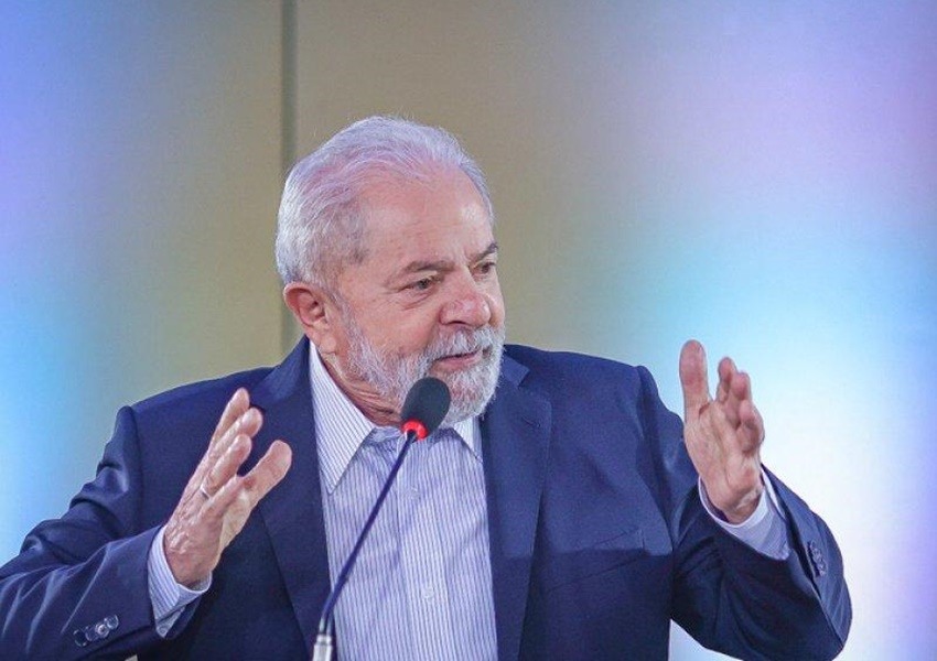 Lula anuncia política de reajuste do salário mínimo e isenção de IR