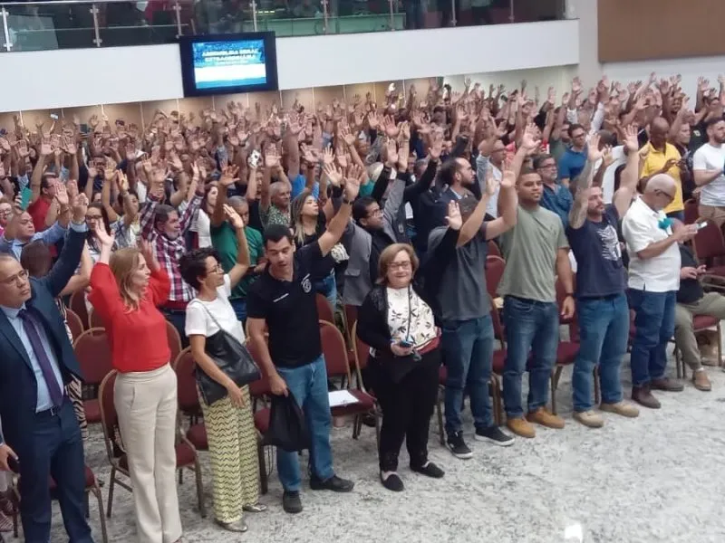 Policiais civis e técnicos aprovam suspensão das operações na Bahia