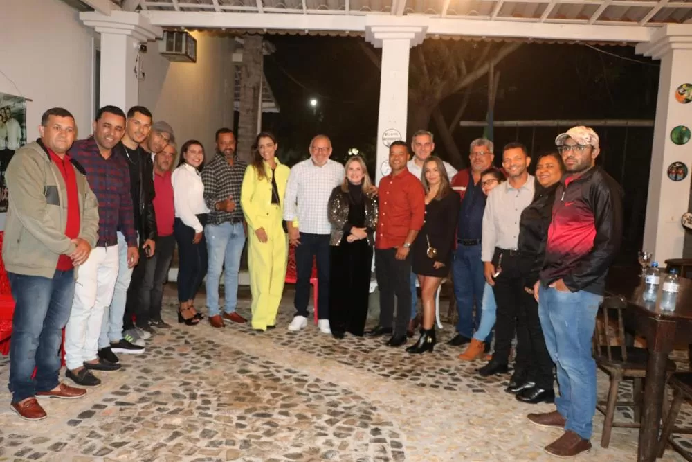 Ivana Bastos celebra festejos juninos em municípios